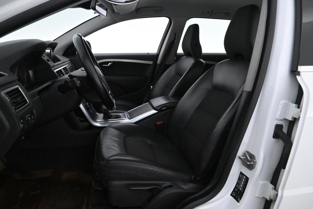 VOLVO V70 2014
