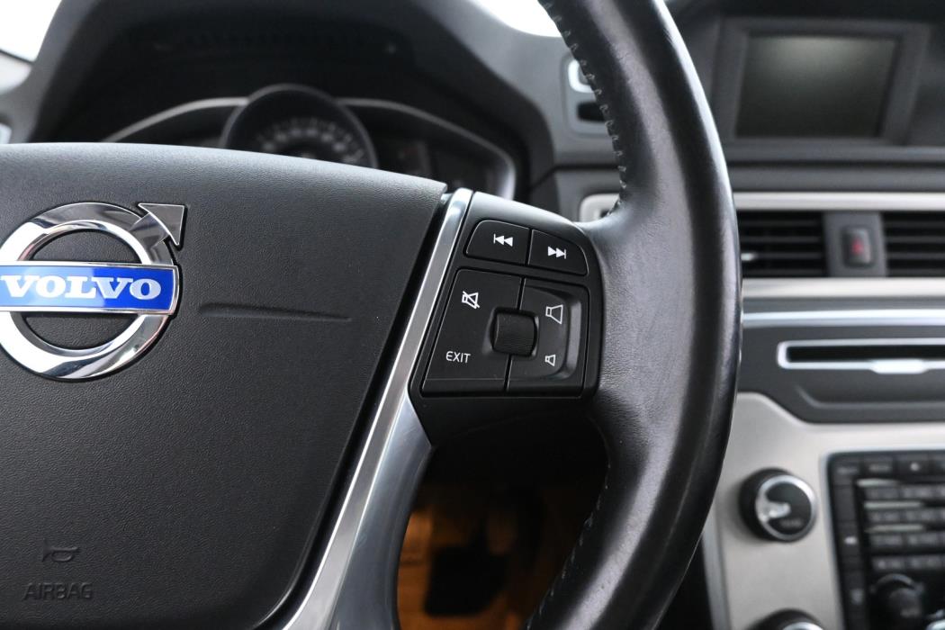 VOLVO V70 2014