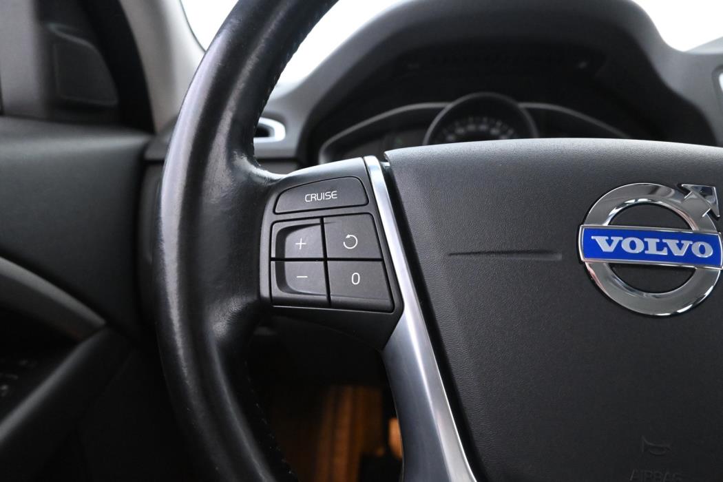 VOLVO V70 2014