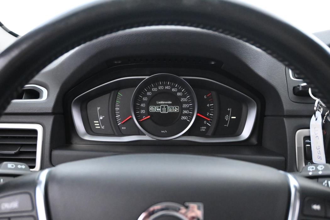 VOLVO V70 2014