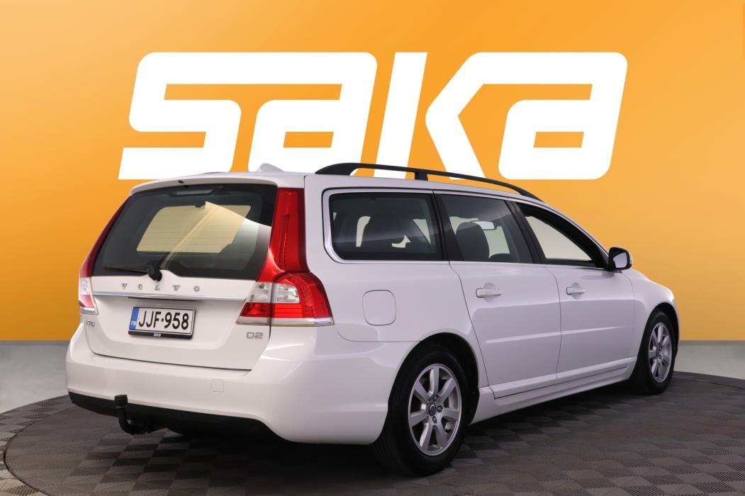VOLVO V70 2014