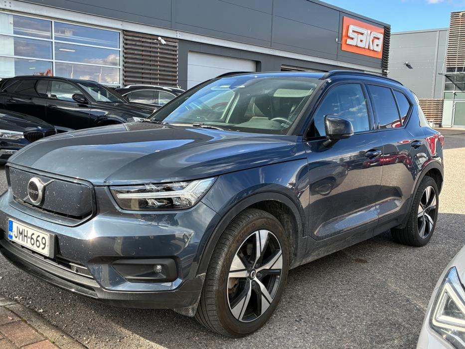 VOLVO XC40 2021