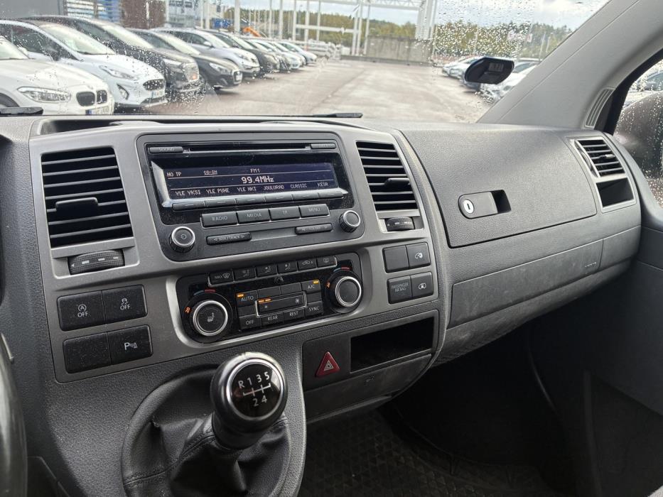 VOLKSWAGEN Caravelle 2014