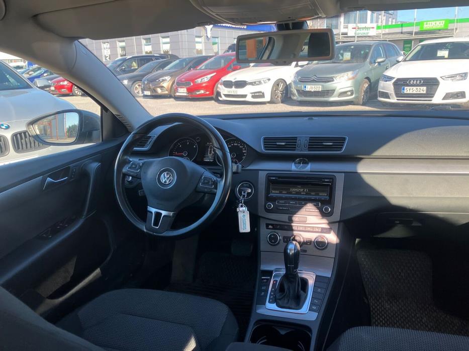 VOLKSWAGEN Passat 2012