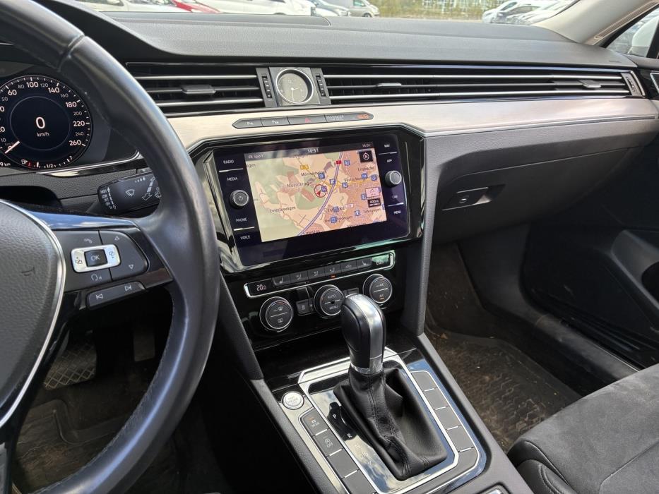 VOLKSWAGEN Passat 2018