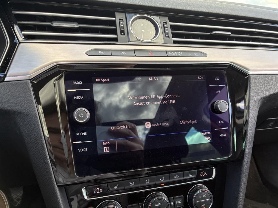 VOLKSWAGEN Passat 2018