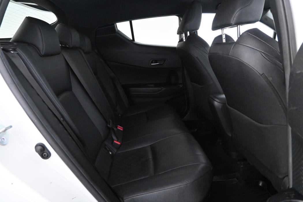 TOYOTA C-HR 2021