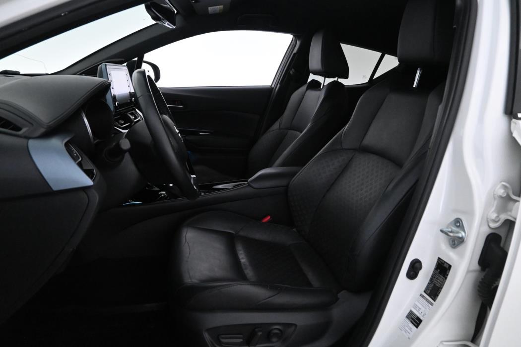 TOYOTA C-HR 2021