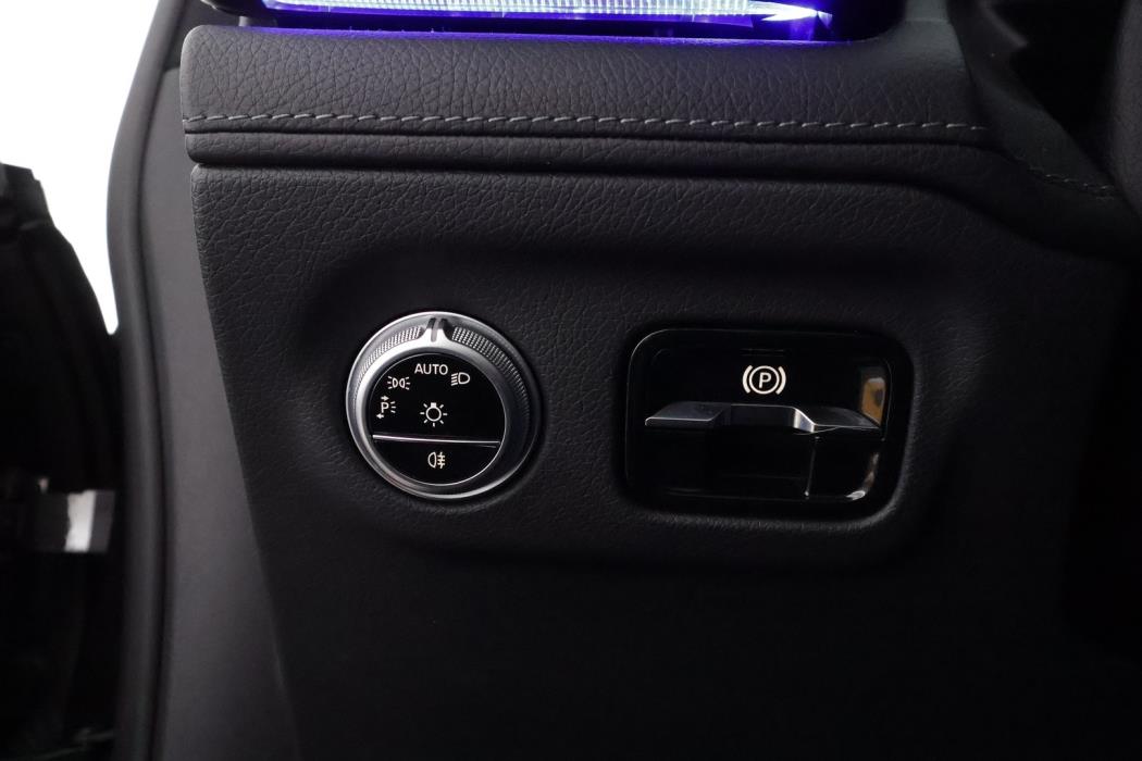 MERCEDES-BENZ EQS 2022