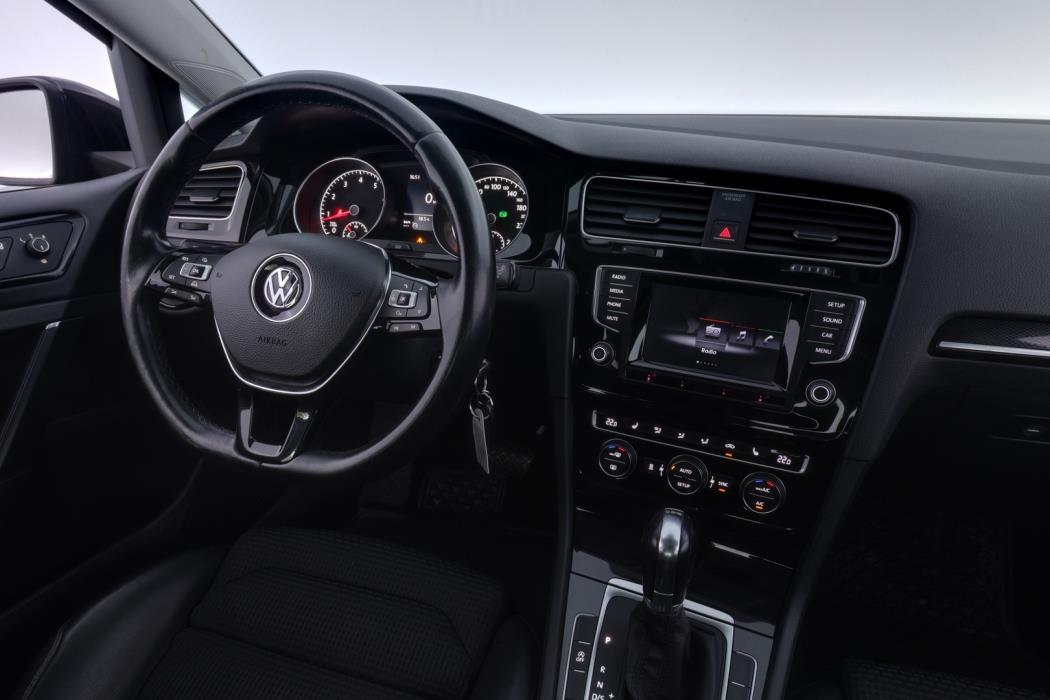 VOLKSWAGEN Golf 2014