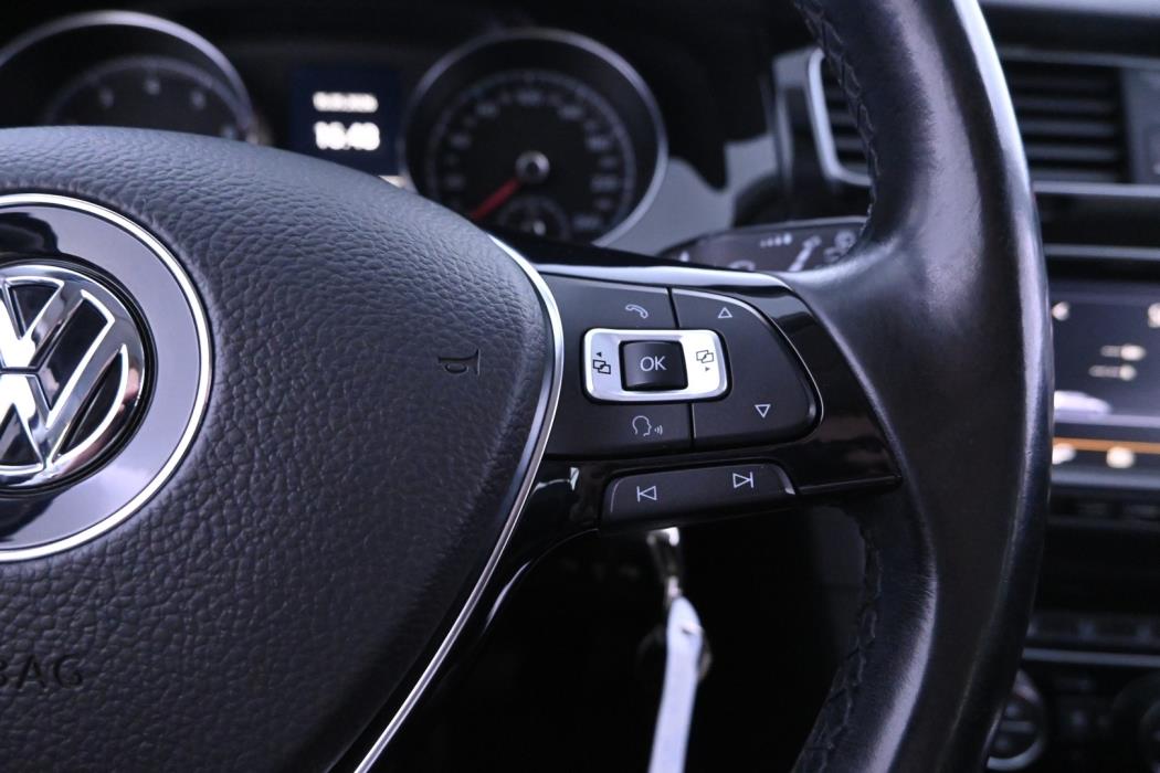 VOLKSWAGEN Golf 2014