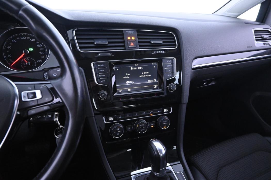 VOLKSWAGEN Golf 2014