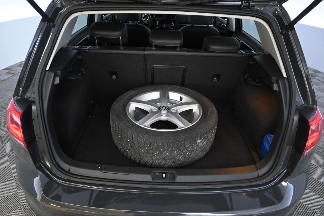 VOLKSWAGEN Golf 2014