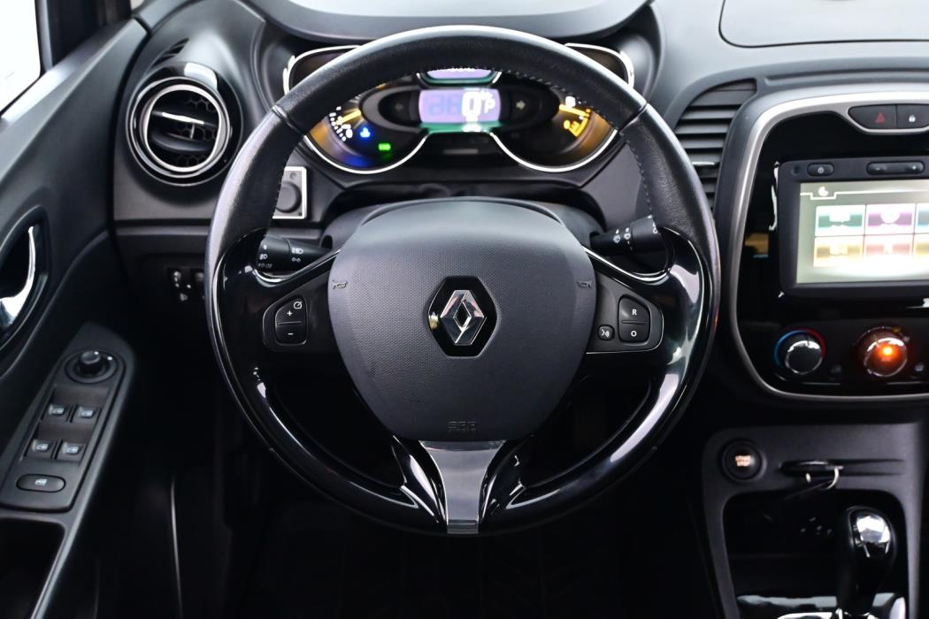 RENAULT Captur 2016