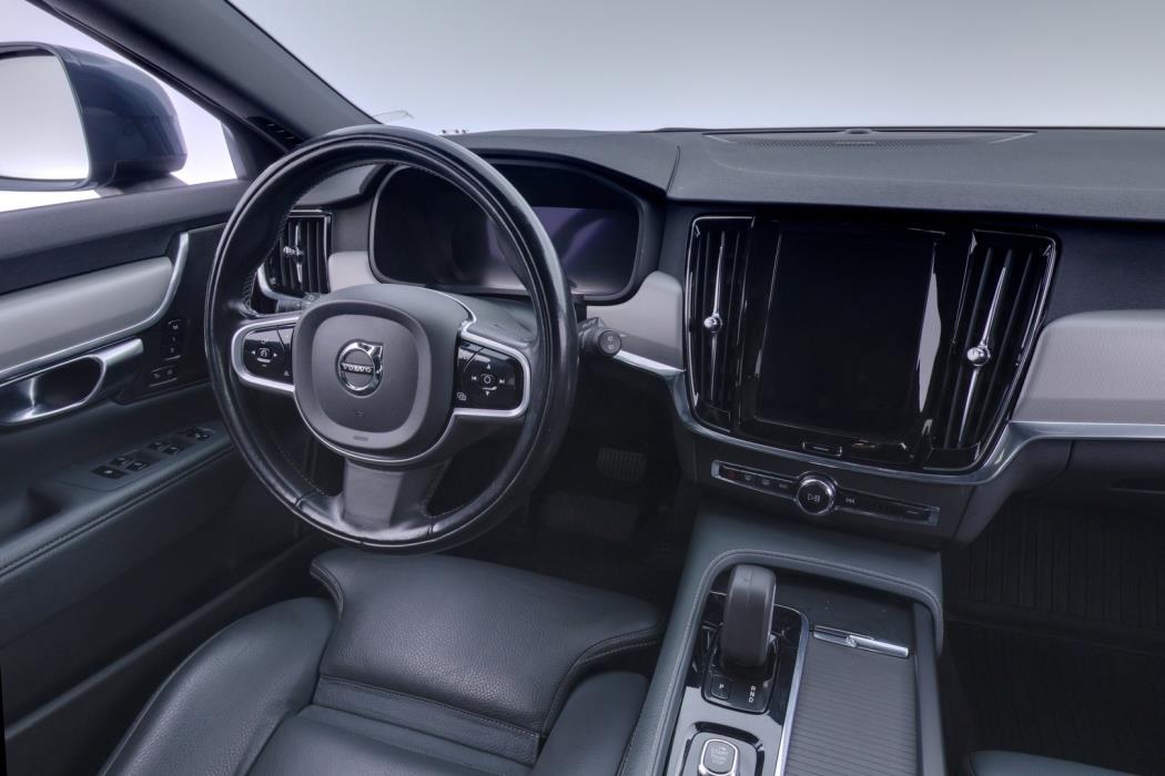 VOLVO V90 Cross Country 2022