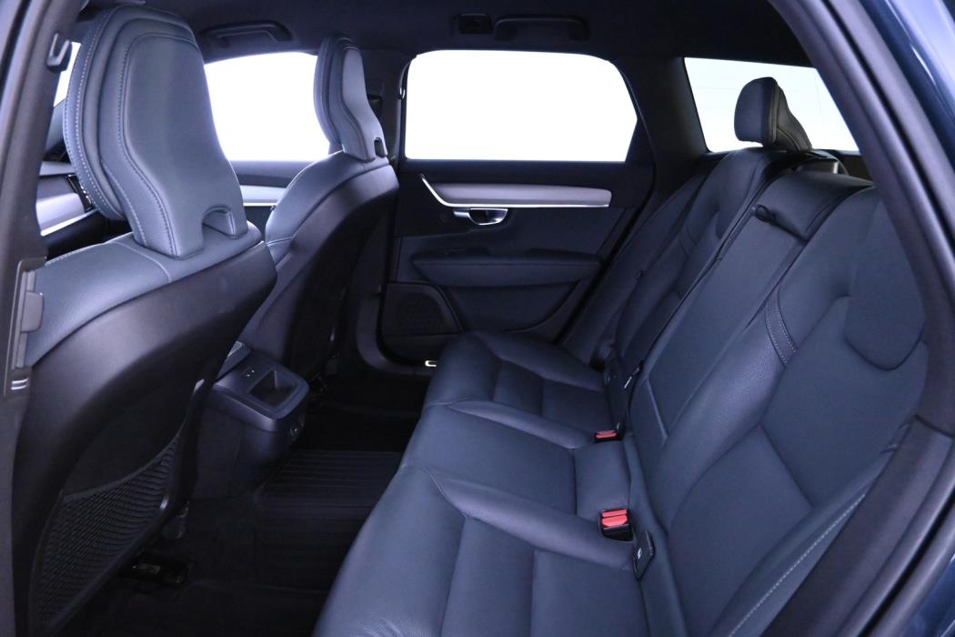 VOLVO V90 Cross Country 2022