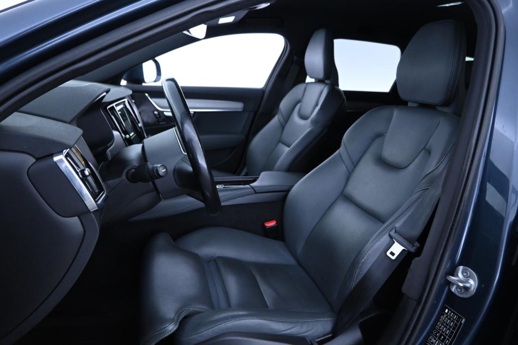 VOLVO V90 Cross Country 2022