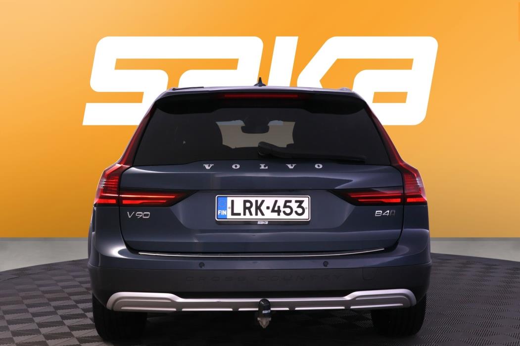 VOLVO V90 Cross Country 2022
