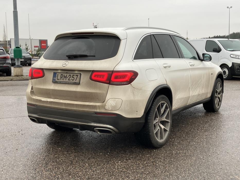 MERCEDES-BENZ GLC 2021