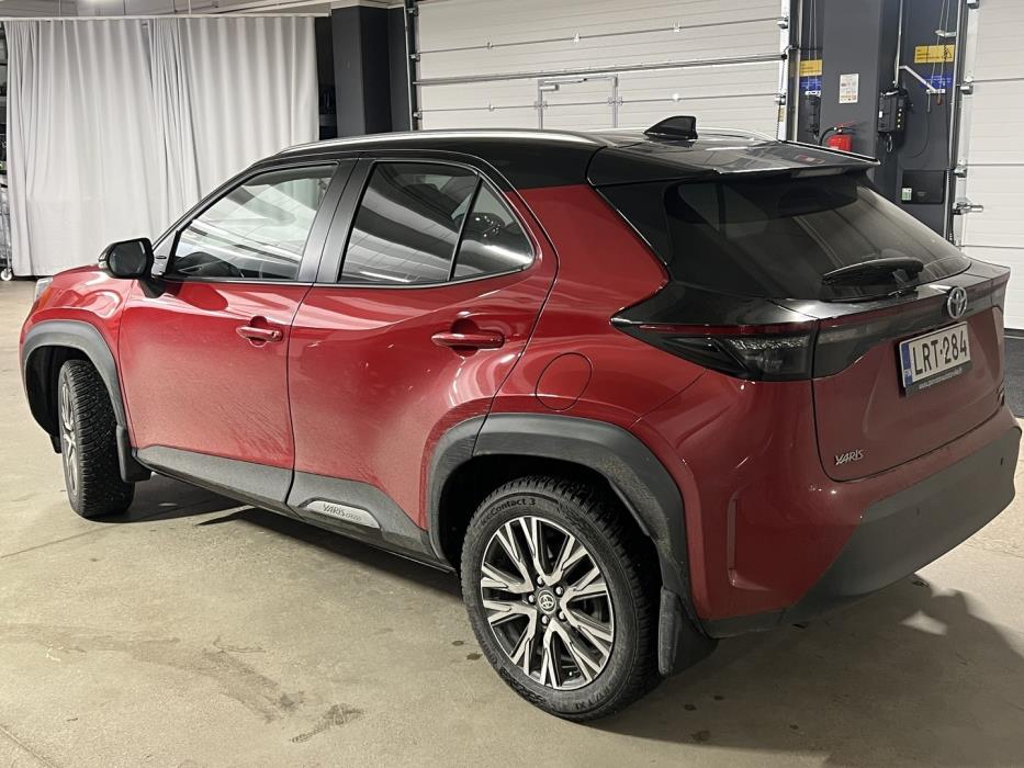 TOYOTA Yaris Cross 2023