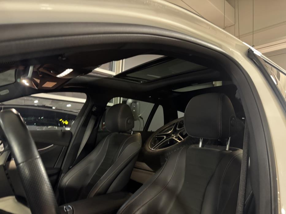 MERCEDES-BENZ E 2023