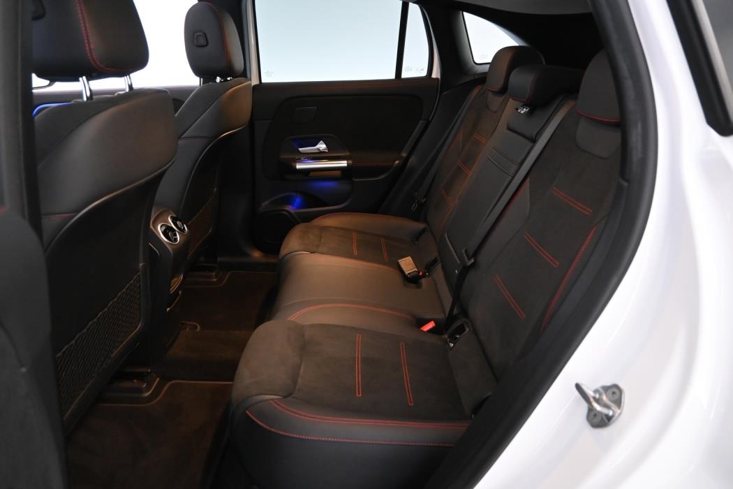 MERCEDES-BENZ EQA 2022