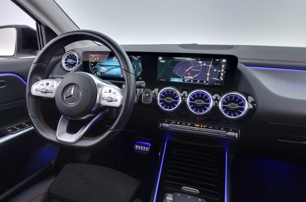 MERCEDES-BENZ EQA 2022