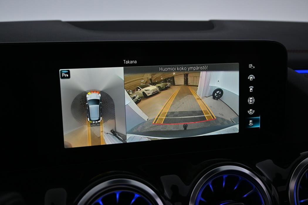 MERCEDES-BENZ EQA 2022