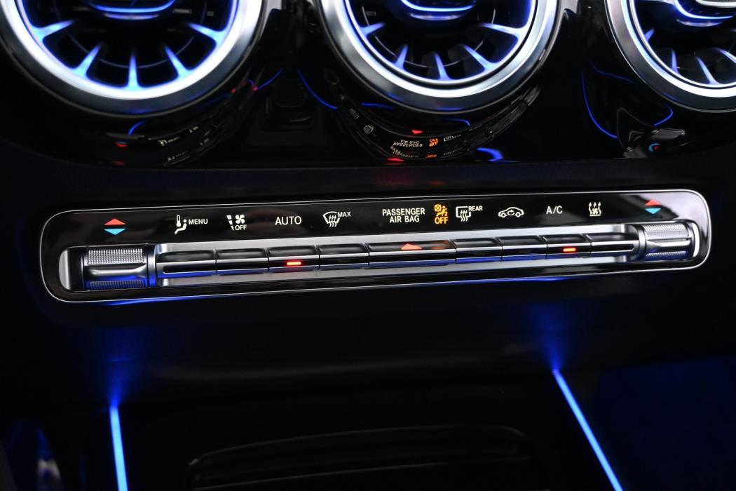 MERCEDES-BENZ EQA 2022