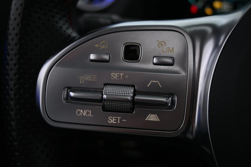 MERCEDES-BENZ EQA 2022