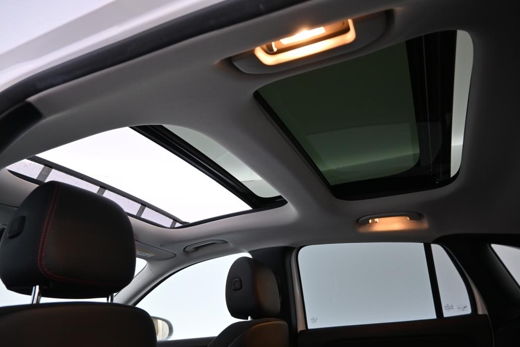 MERCEDES-BENZ EQA 2022