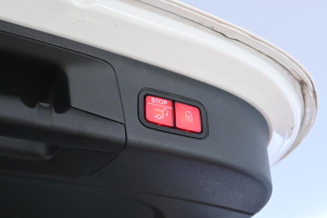 MERCEDES-BENZ EQA 2022