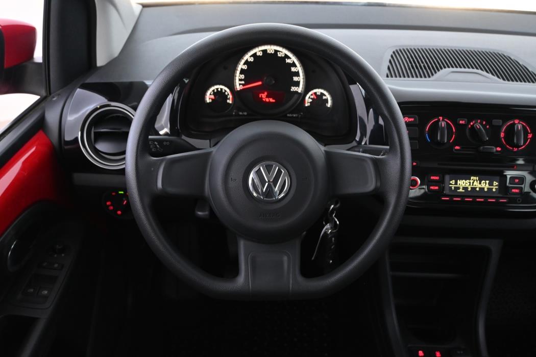 VOLKSWAGEN up! 2016