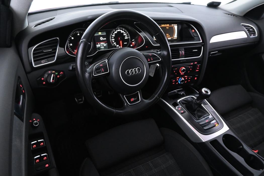 AUDI A4 2015