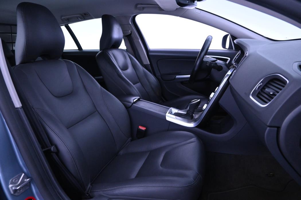 VOLVO V60 2018