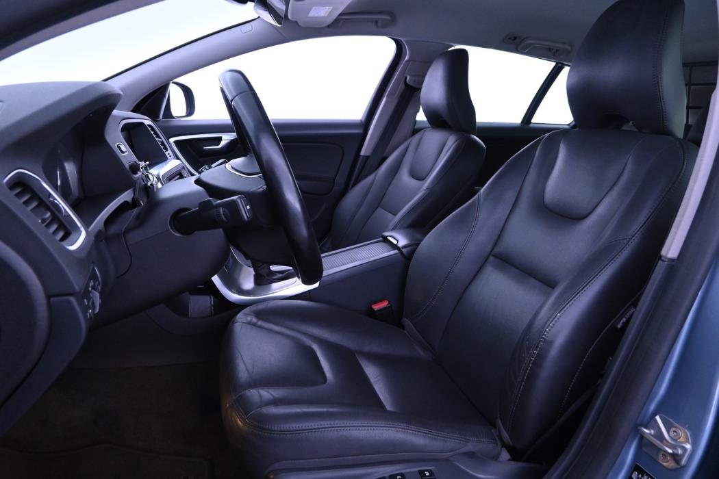 VOLVO V60 2018