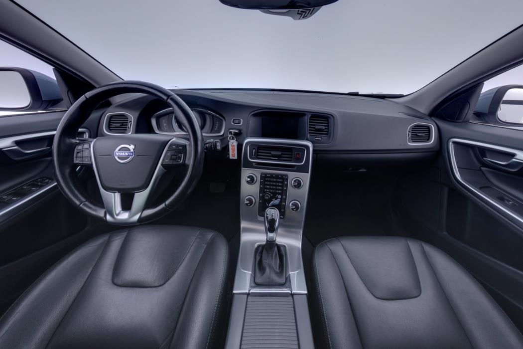 VOLVO V60 2018