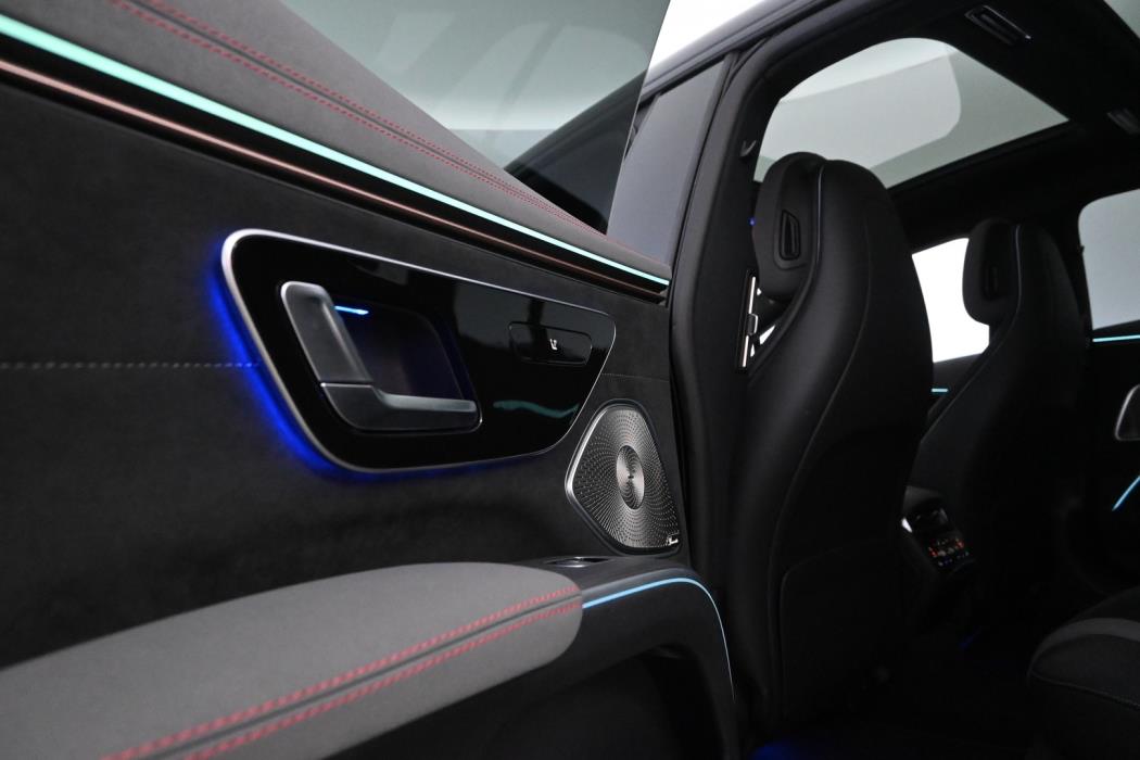 MERCEDES-BENZ EQS 2022