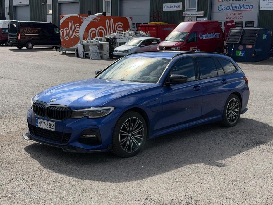BMW 330 2020