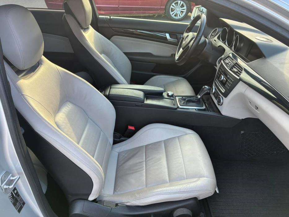 MERCEDES-BENZ C 2011