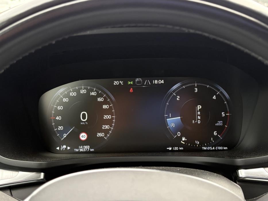 VOLVO V60 2020
