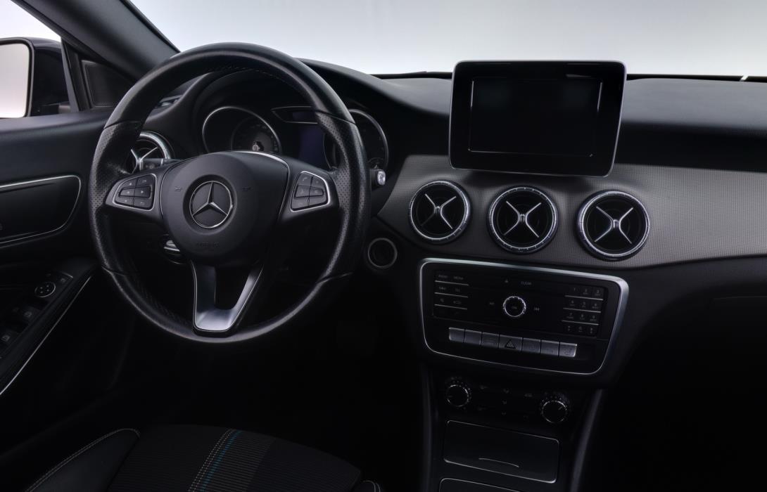 MERCEDES-BENZ CLA 2017