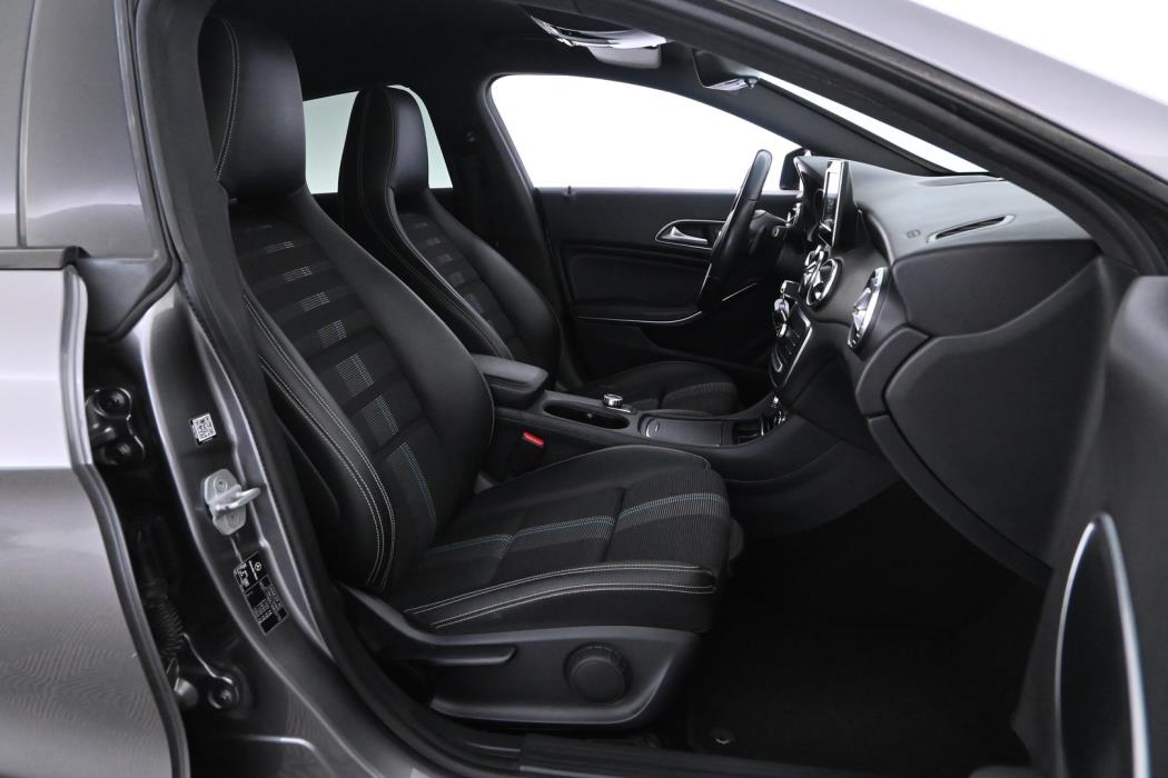 MERCEDES-BENZ CLA 2017