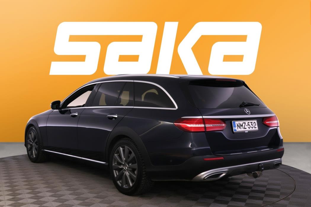 MERCEDES-BENZ E 2017