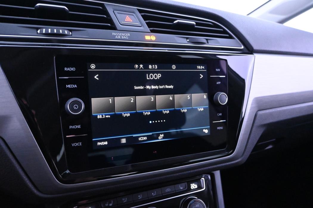 VOLKSWAGEN Touran 2022