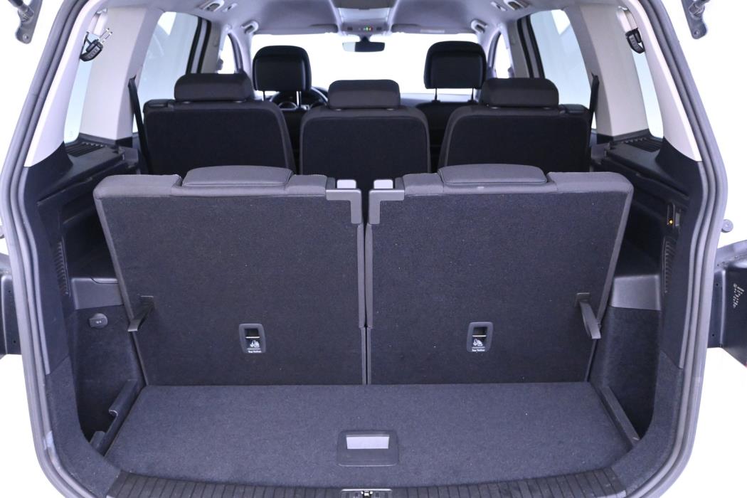 VOLKSWAGEN Touran 2022