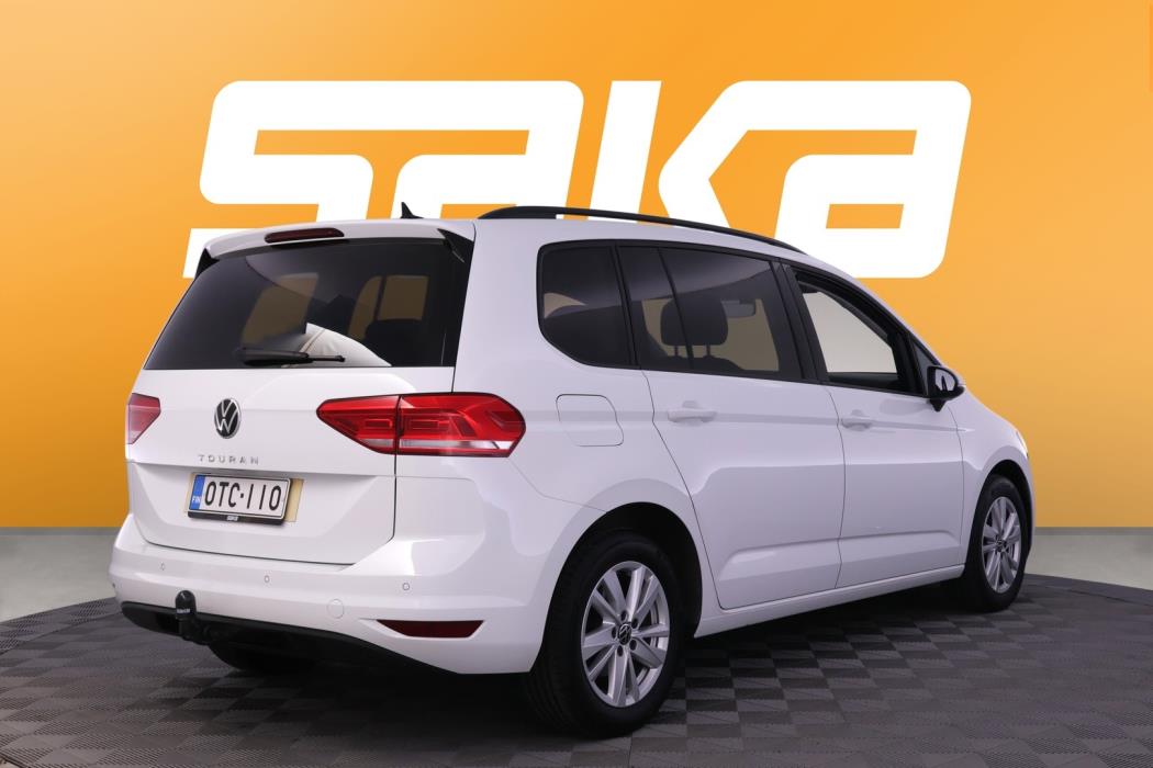 VOLKSWAGEN Touran 2022