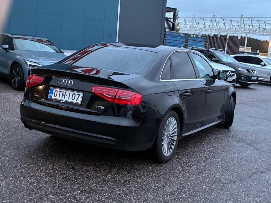 AUDI A4 2012