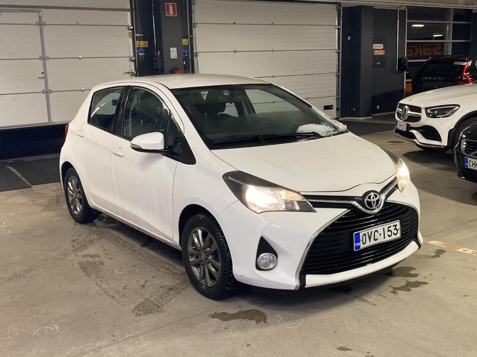 TOYOTA Yaris 2016