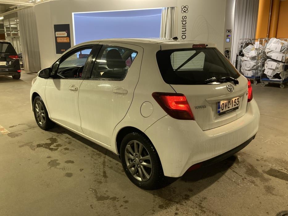 TOYOTA Yaris 2016